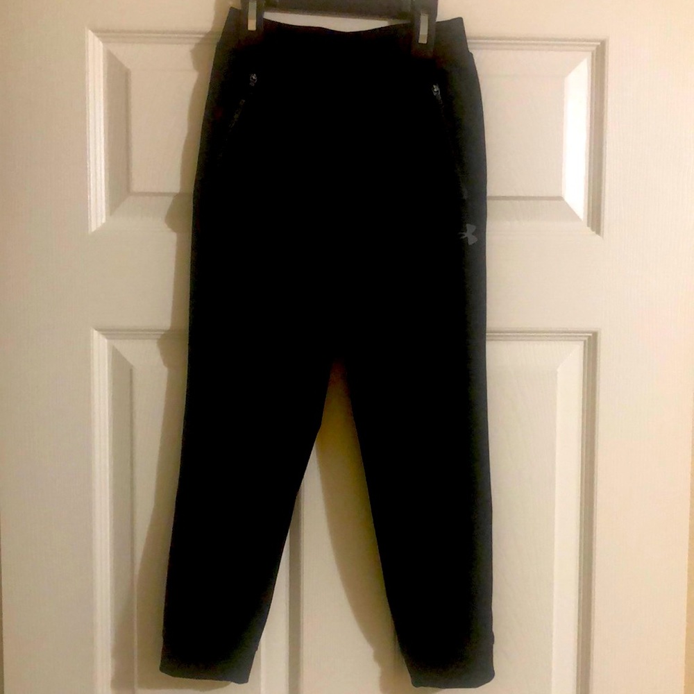 NWOT! Little Girls, Black Under Armour Pants! 2 front zipper pockets! Size 6!